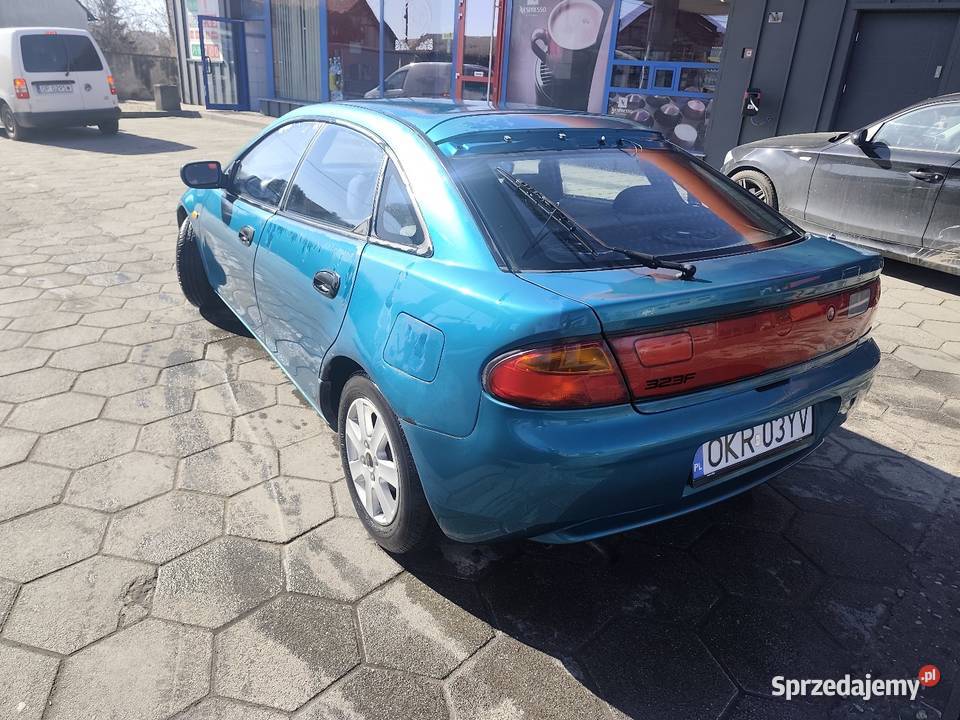 Mazda 323 manualna 323 Grobniki
