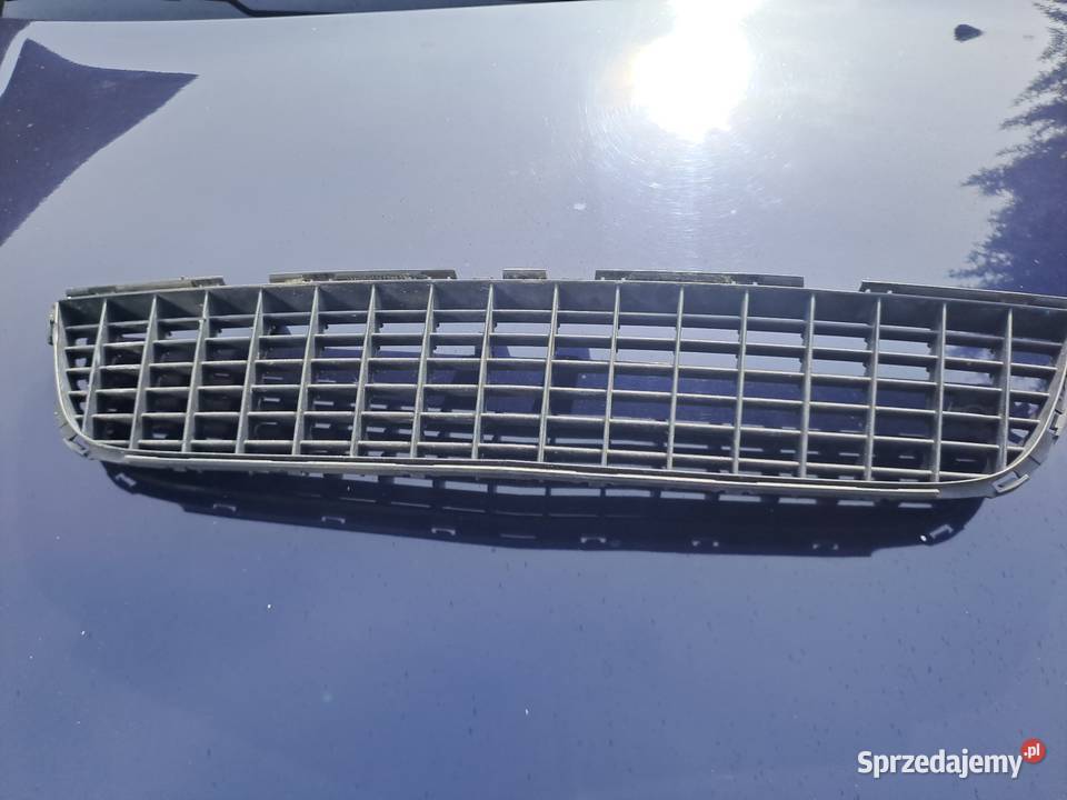 Kratka zderzaka przedniego vectra c fl osobowe Żyrzyn sprzedam