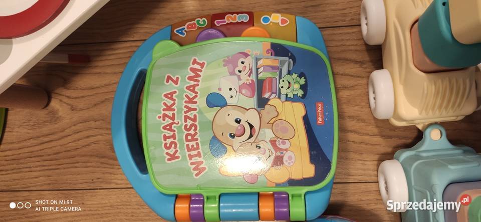 Zestaw skrzynka różnych zabawek Fischer Chicco Białystok