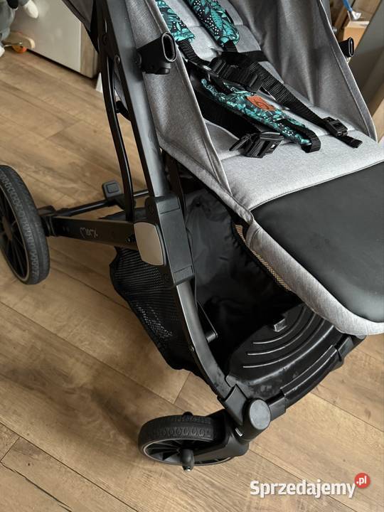 Wózek spacerowy Momi Estelle Dakar