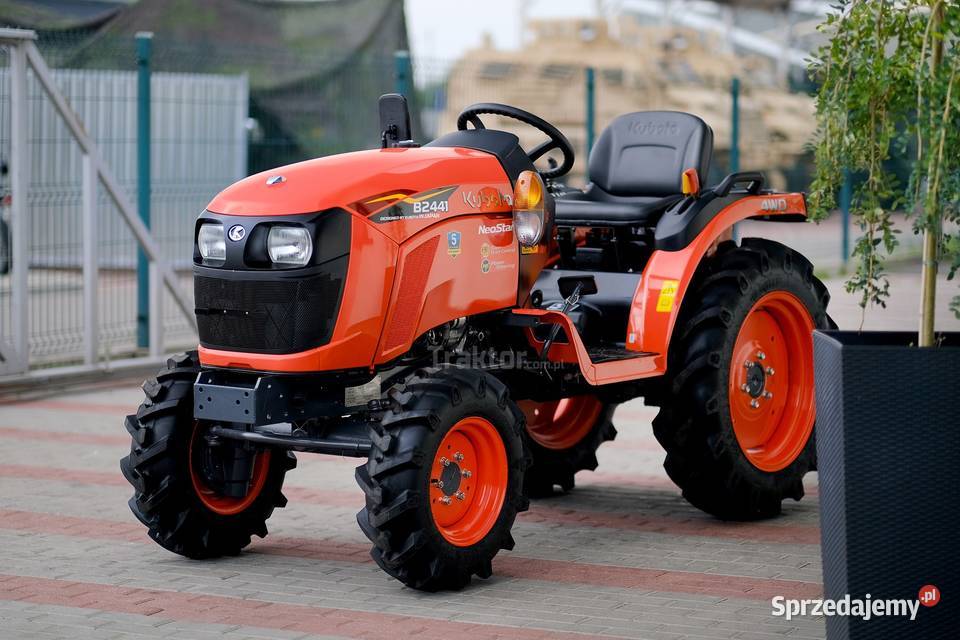 Kubota B2441 NeoStar 4x4 24 Tajęcina