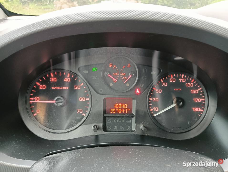 Peugeot Partner 16 HDi LONG Hak Salon Polska VAT manualna wielkopolskie Kamionki