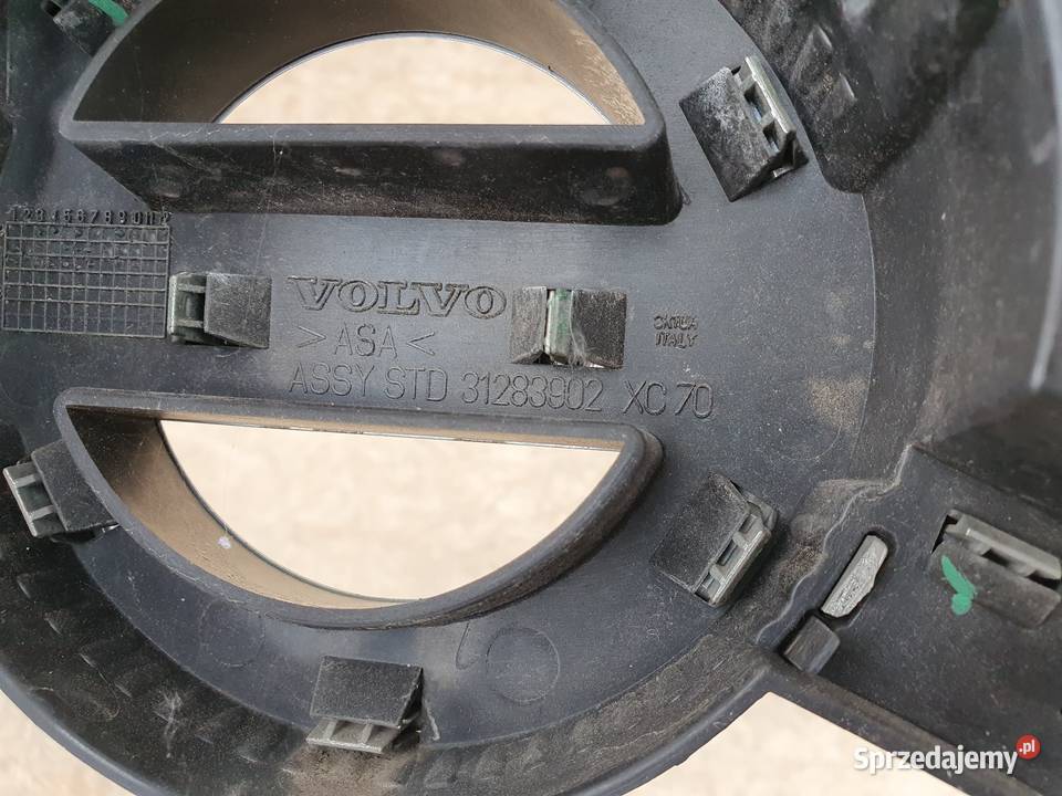 VOLVO XC70 GRILL RAMKA ZNACZEK ATRAPA 31283902 wielkopolskie Międzychód