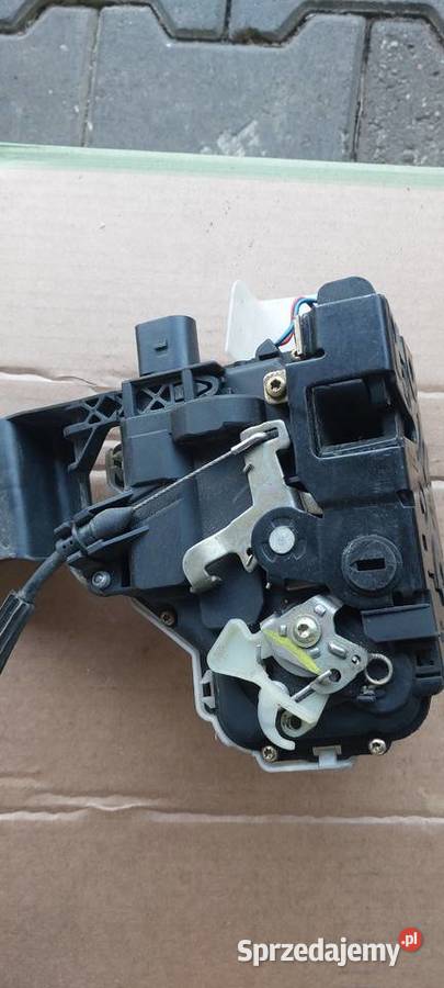 Zamek drzwi lewy tył VW PASSAT B5 FL 6PIN Szczecin