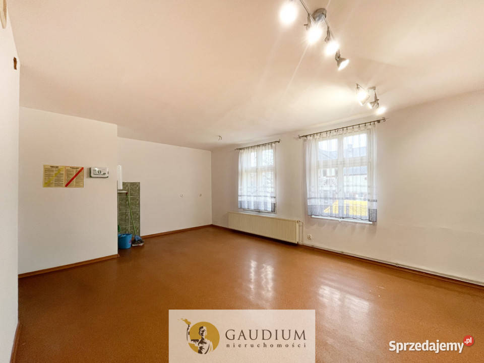 Lokal usługowomieszkalny I Pszczółki