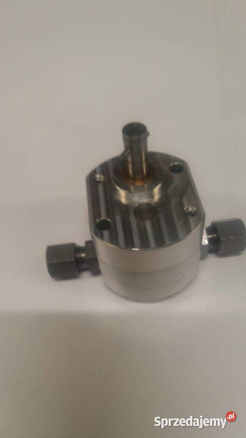 Pompa smarownicza do frezarki FSS400 Pozostałe Kępno