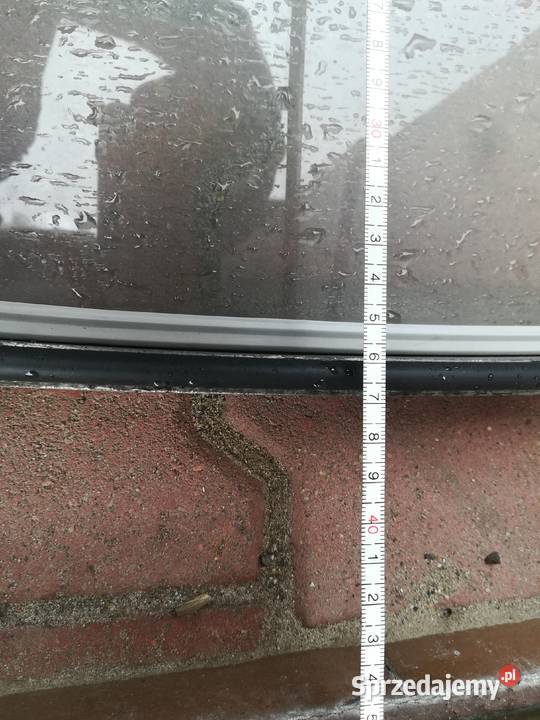 Okno Okienko metalowe 37x47 boki lekko Metalowe