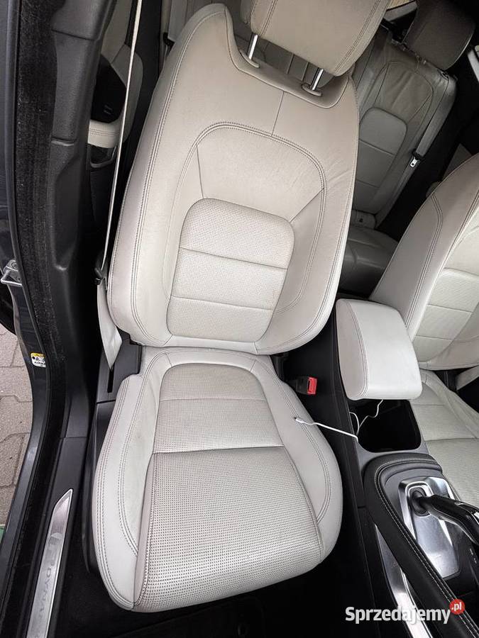 240 sam parkuje serwisie małopolskie Kraków