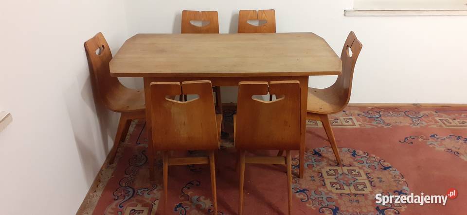Rajmunda Hałasa stół i 6 krzeseł typ 1329