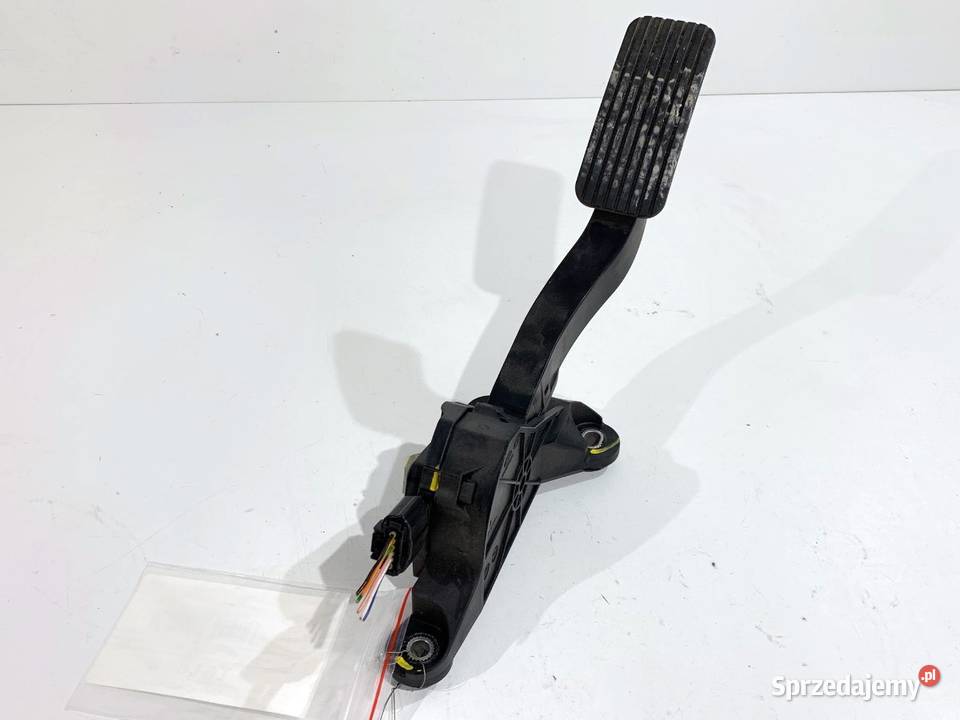 POTENCJOMETR GAZU KIA CEED 32700G4200 15 160