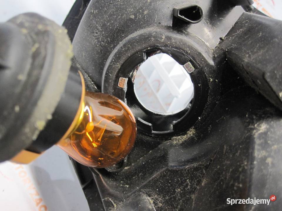 CITROEN C3 II 12r lampa lewa przód ANGLIK Kielce