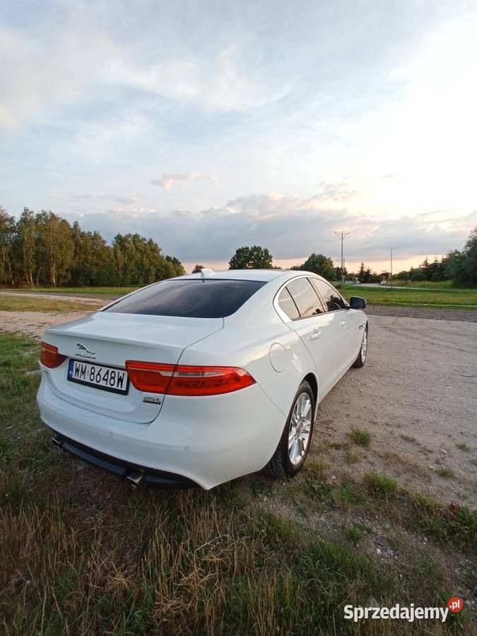 Jaguar Xe Premium 20 250 AWD 78000km Zamienie