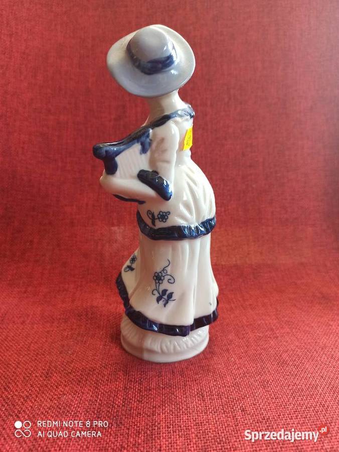 Figurka damy z Lirą Gdańsk