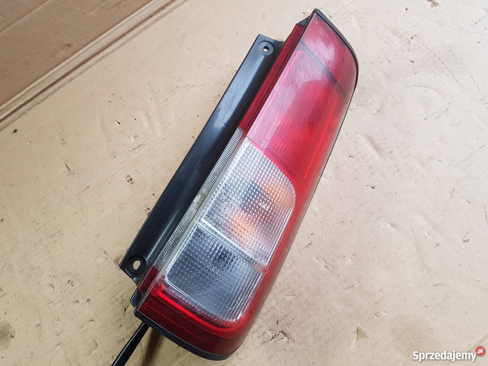 Suzuki Ignis FH 0003 lampa lampy tył tylne Uniwersalne