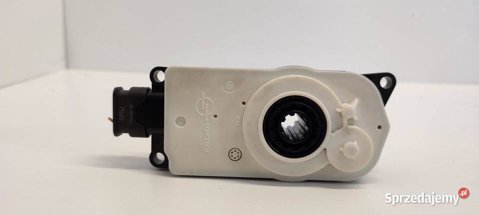 BMW F44 218I SILNICZEK ŻALUZJI POWIETRZA 9881645 Kierownice powietrza