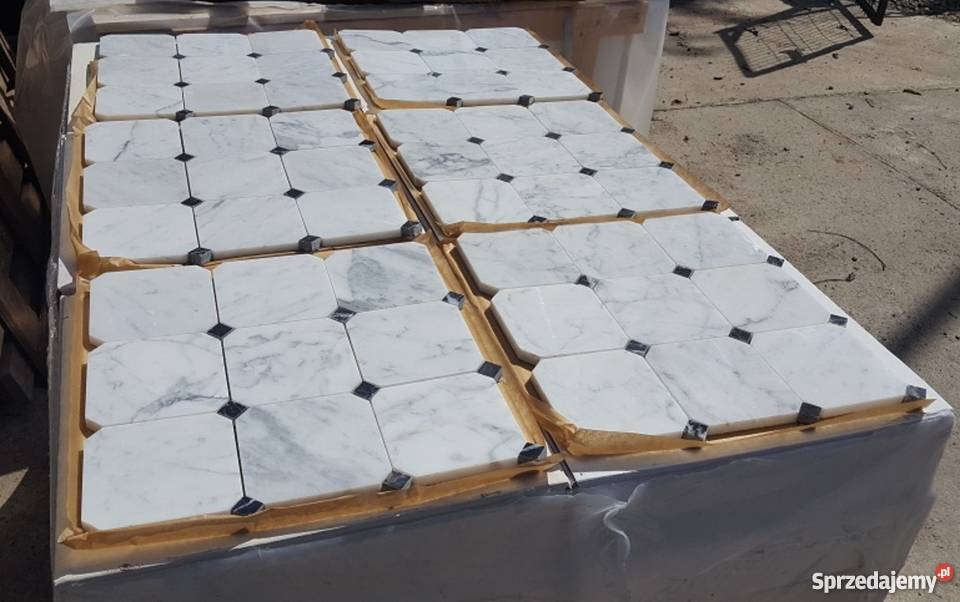 MOZAIKA BIANCO CARRARA OCTAGON DEKOR CZARNOBIAŁA Podłogi i schody sprzedam