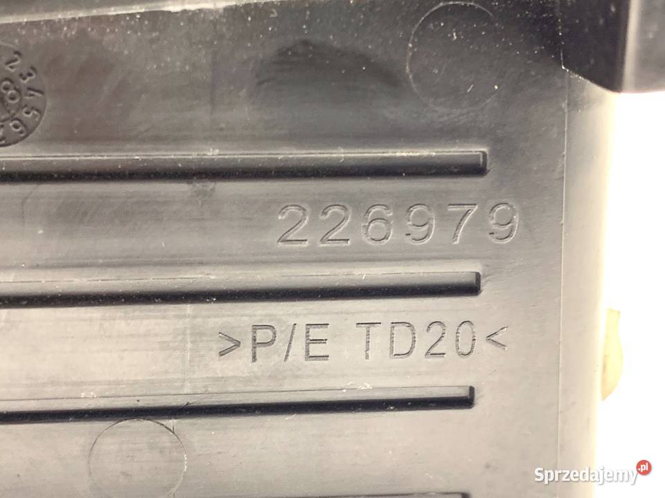 KRATKA NAWIEWU PRZÓD OPEL VIVARO B Bus 1419