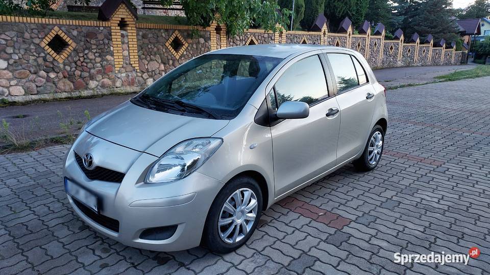 TOYOTA YARIS 133 benzyna 100 6 biegow 1330cm3 Yaris Warszawa sprzedam