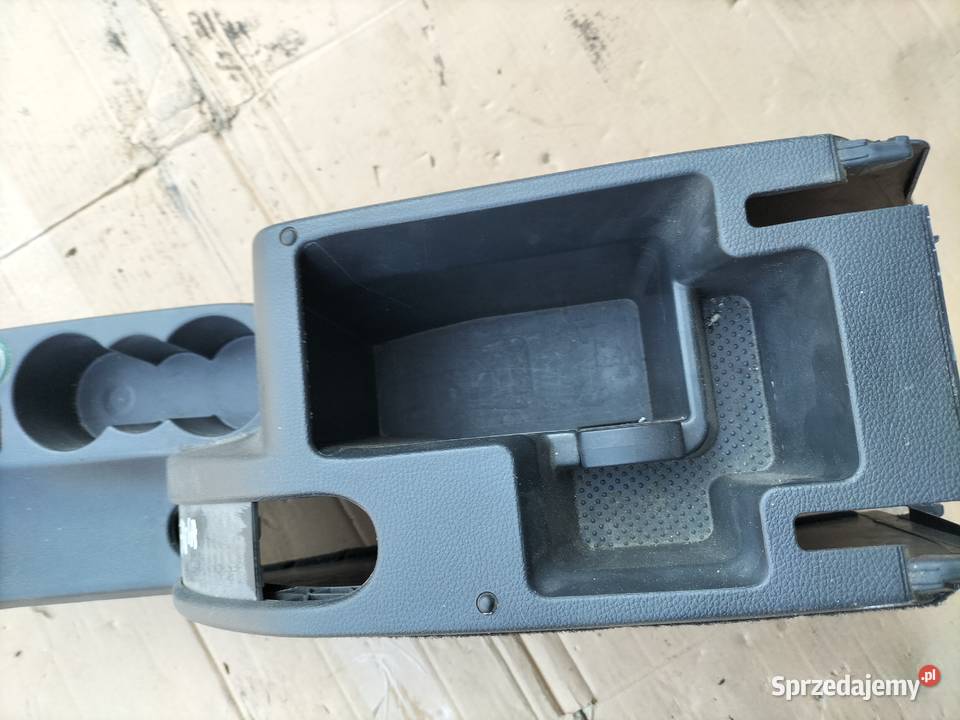 SKODA OCTAVIA II 2 TUNEL ŚRODKOWY osobowe Kamień-Kolonia