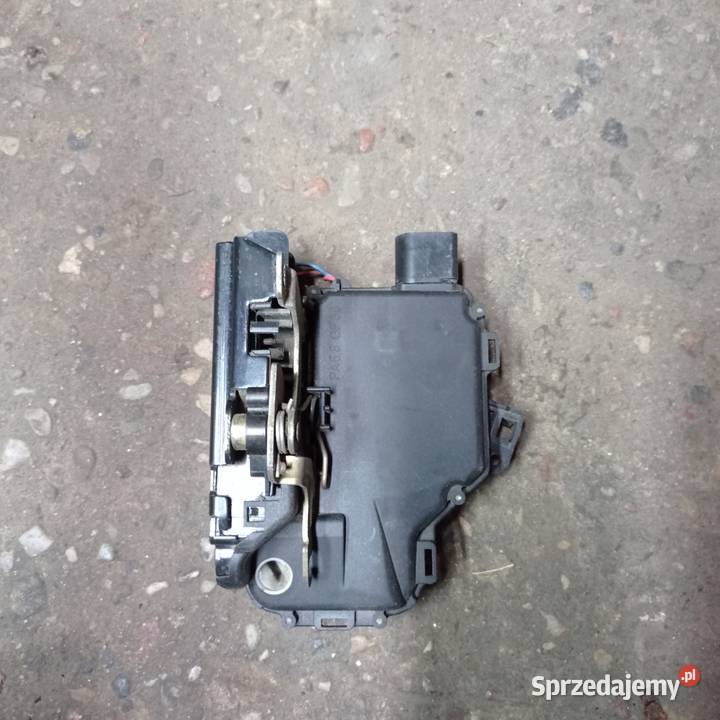 VW PASSAT B5 9601 ZAMEK PRAWY PRZÓD 8 PINÓW Kamień Pomorski