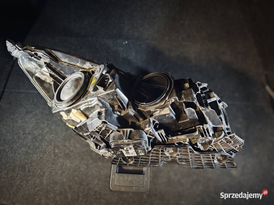 Lampa przednia L i P xenox Ford Kuga MK2 Lift Ełk