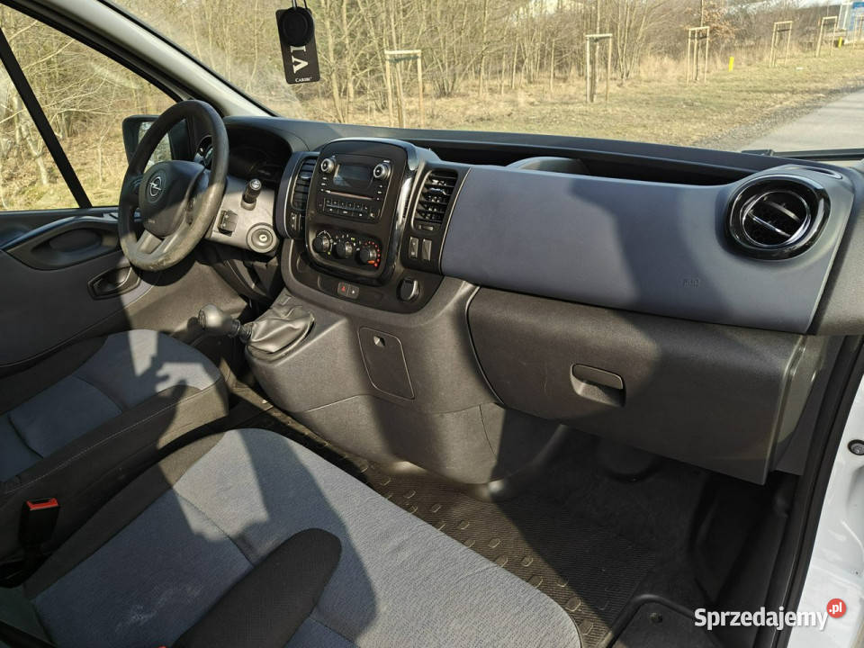 Opel Vivaro 9 osobowy II 20142019 diesel mazowieckie Karczew sprzedam