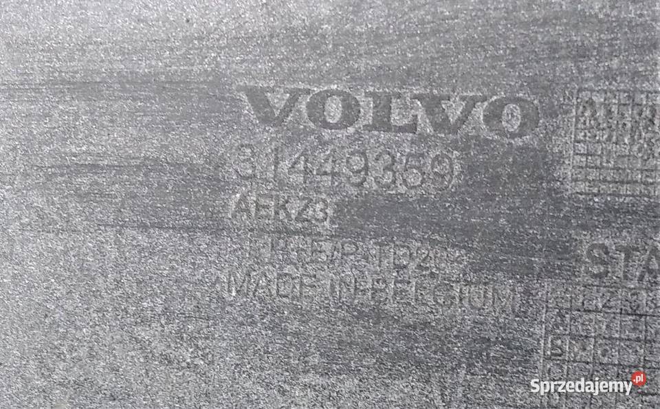 VOLVO XC40 17 ZDERZAK PRZÓD