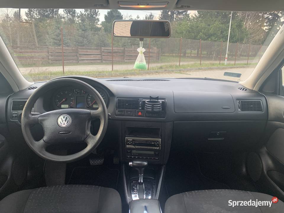 Volkswagen Golf IVLift16 SR Rok produkcji 2002 Lubartów