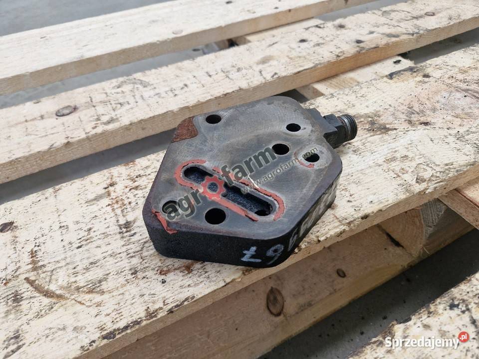 Rozdzielacz hydrauliczny Case Magnum 235 250 260 Części i osprzęt rolniczy Byków sprzedam