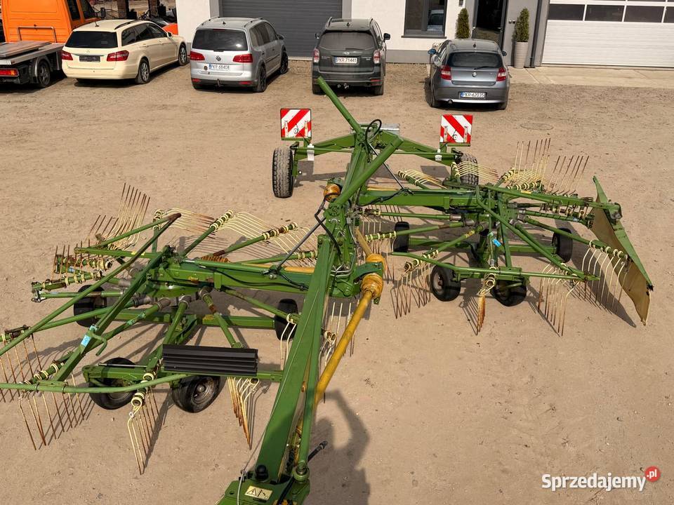 Zgrabiarka Krone Swadro 810 2008 r stan Baszków