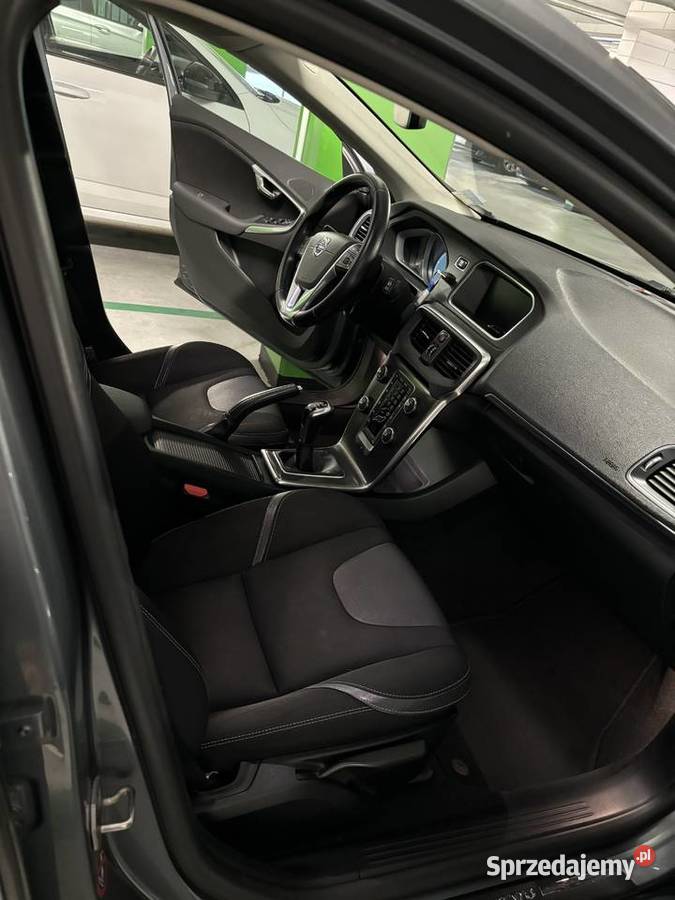 VOLVO V40 20 Diesel 120 oszczędny wygodny Rok produkcji 2015 pomorskie