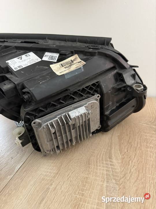 Lampa przednia lewa Mercedes w205 A2059066706 Zielona Góra sprzedam