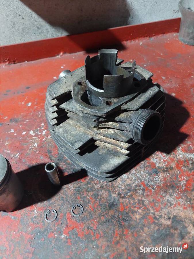 cylinder z tłokiem wsk 125 Wichowo