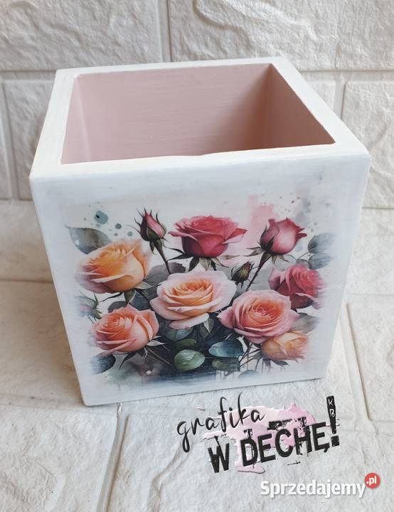 Przybornik na biurko z różą