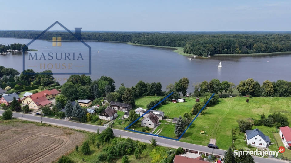 Zabudowana działka z linią brzegową Jezioraka Szałkowo