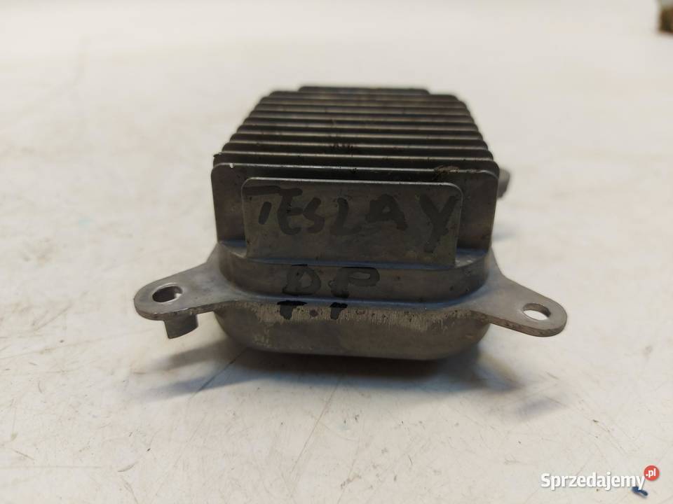 TESLA MODEL Y 2023r Przetwornica lampy przód