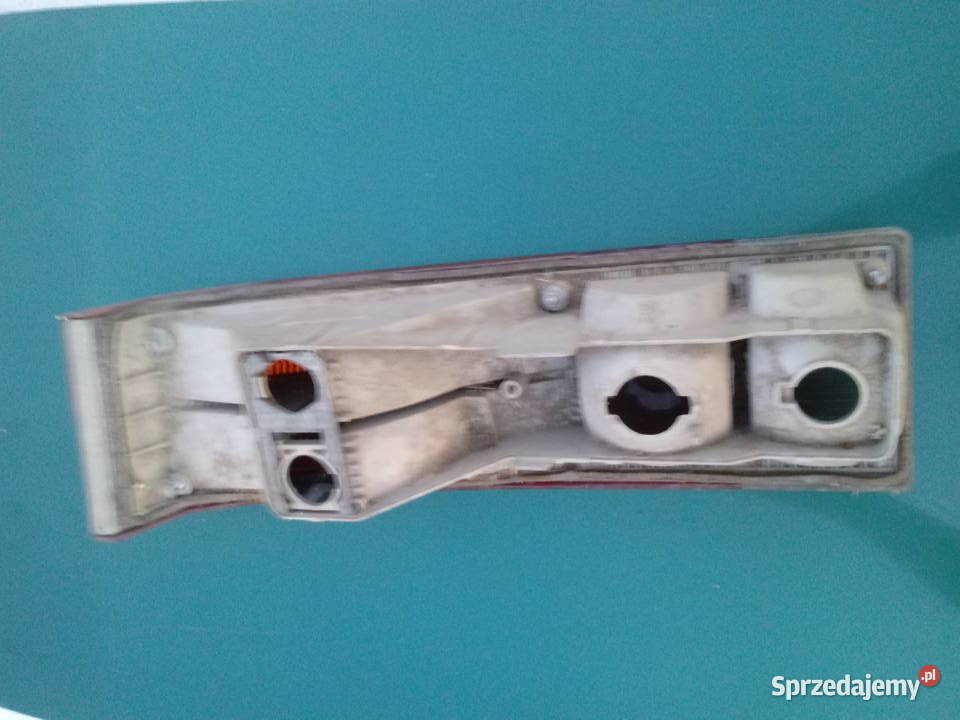 VW Passat B1 lampa tyl prawa Oświetlenie Rzeszów