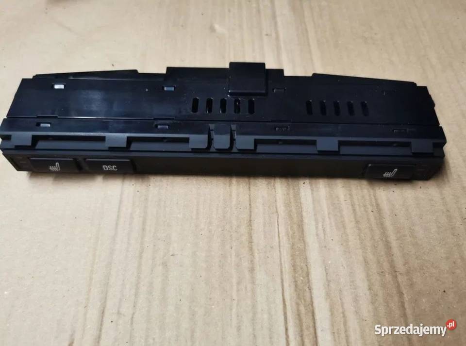 Przycisk włącznik grzania foteli DSC BMW E46 osobowe Żory