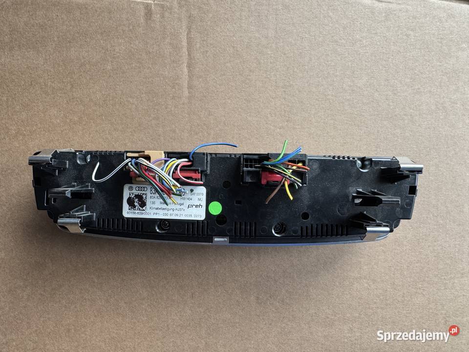 AUDI Q3 83A PANEL KLIMATYZACJI 83A820043AB osobowe dolnośląskie Kłodzko