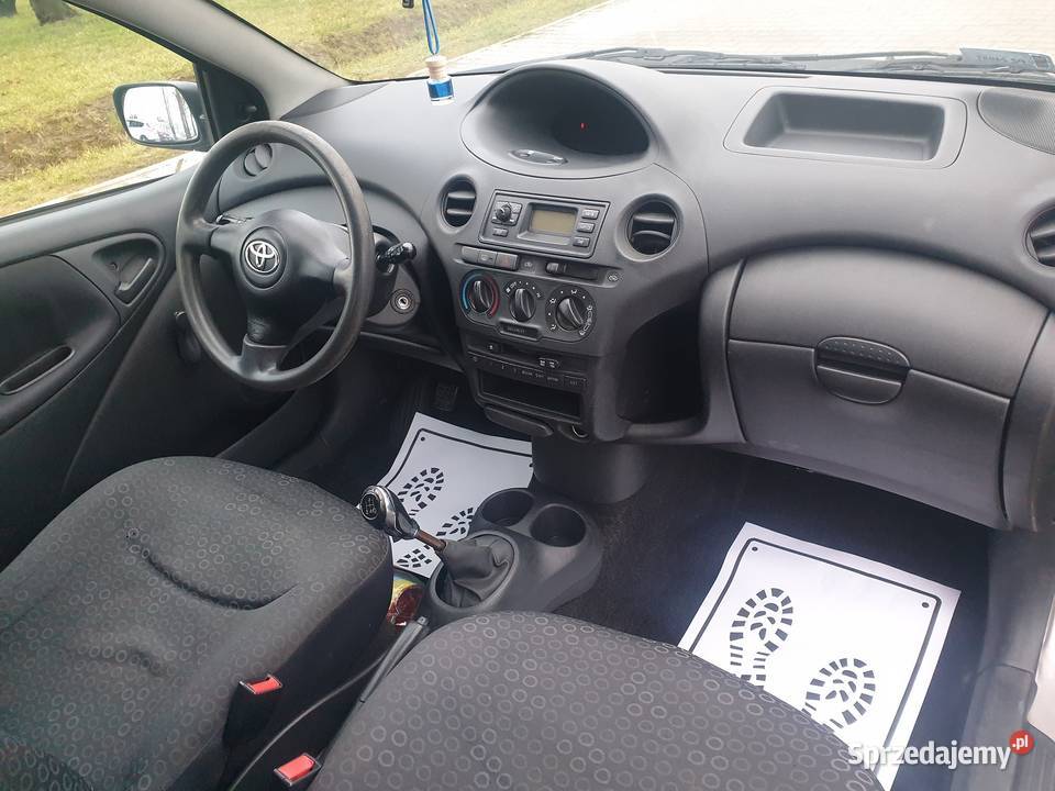 Toyota Yaris 10 Benzyna 2003r Salon 5 osobowy 65 poduszka powietrzna Samochody osobowe wielkopolskie Poznań