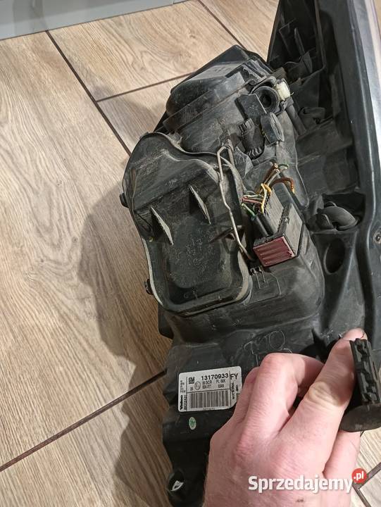 Lampy Vectra c Lift Xenon bixenon kompletne wielkopolskie Poniec sprzedam