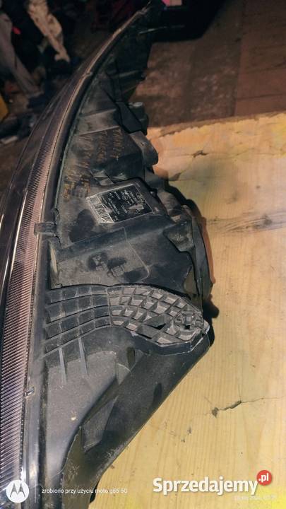 Reflektor lampa prawy przód Ford Transit custom osobowe