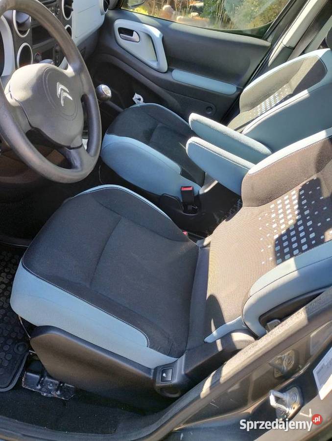 Citroen Berlingo Multispace 16 HDi ledy Rok produkcji 2013 pomorskie Lębork sprzedam