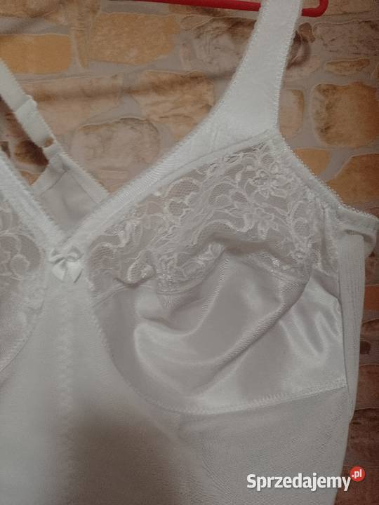 110C 484XL Ekskluzywne białe body modelujące z