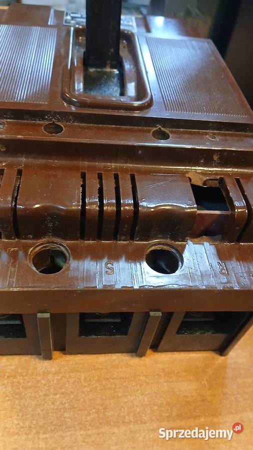 Wyłącznik EMAELESTER TYP WIS100 agregatowy Skierniewice