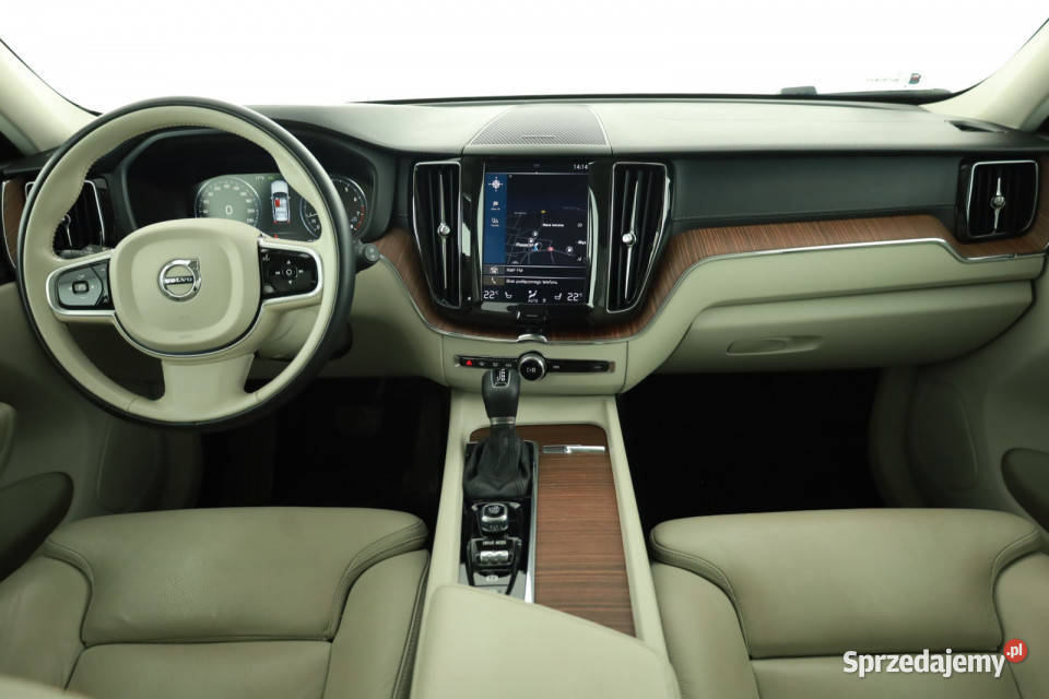 Volvo XC60 T5 AWD Piaseczno