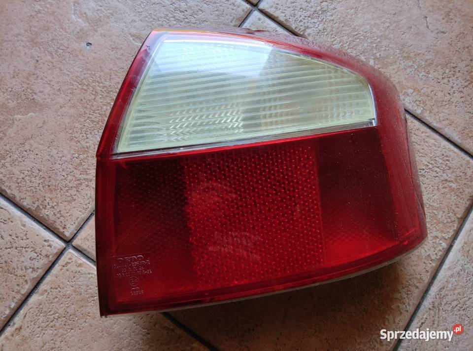 Audi a4 b6 lampa tył prawa sedan Lampy tylne świętokrzyskie Połaniec