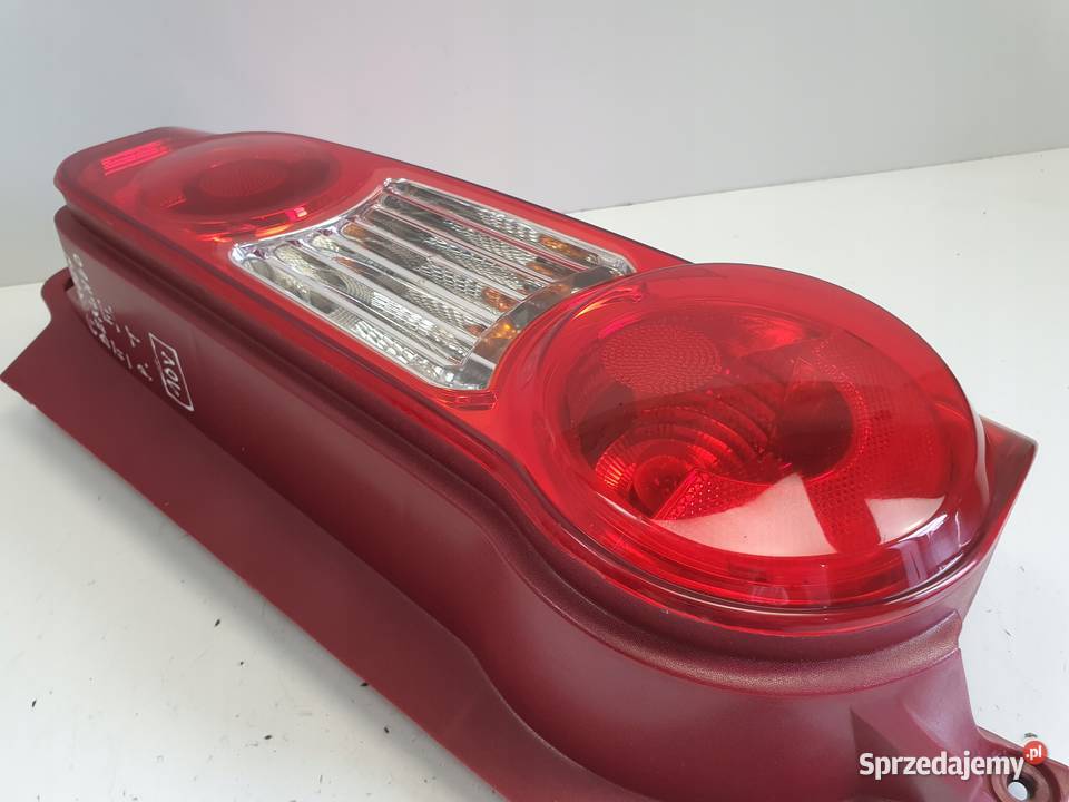 Citroen Berlingo II III 1218r TYLNIA PRAWA LAMPA osobowe Rudka