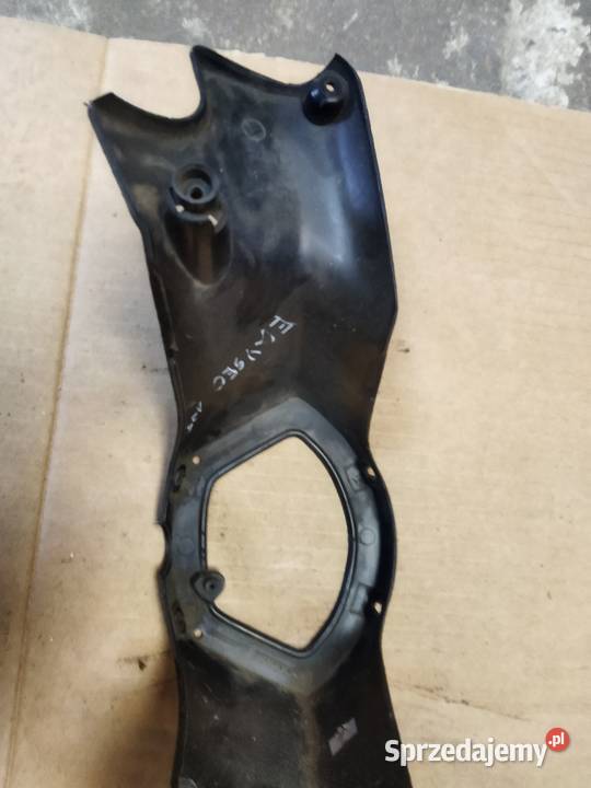 Peugeot elyseo 125 plastik czarny kierownicą