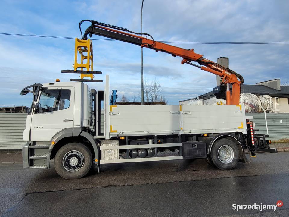 Mercedes AXOR 1833 330 HDS ATLAS TEREX Siodełko radio / CD
